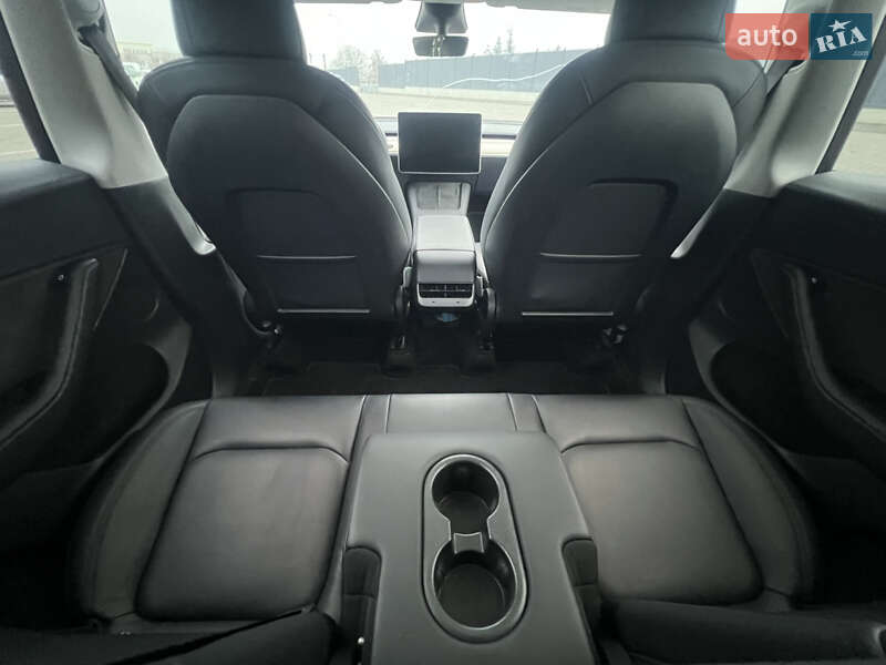Позашляховик / Кросовер Tesla Model Y 2023 в Луцьку