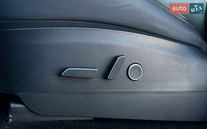 Позашляховик / Кросовер Tesla Model Y 2022 в Львові