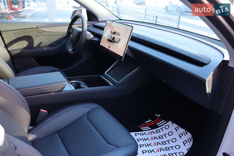 Внедорожник / Кроссовер Tesla Model Y 2025 в Львове фото 37 Внедорожник / Кроссовер Tesla Model Y 2025 в Львове