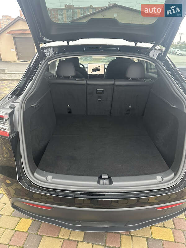 Позашляховик / Кросовер Tesla Model Y 2024 в Дніпрі