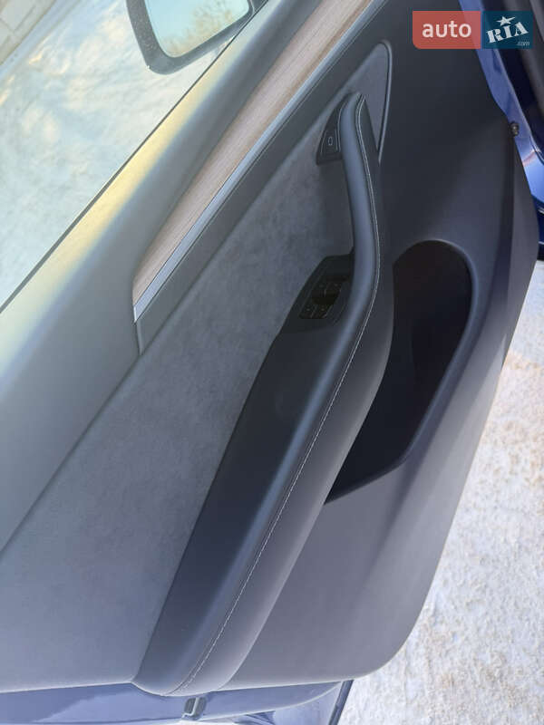 Позашляховик / Кросовер Tesla Model Y 2024 в Вінниці фото 25 Позашляховик / Кросовер Tesla Model Y 2024 в Вінниці