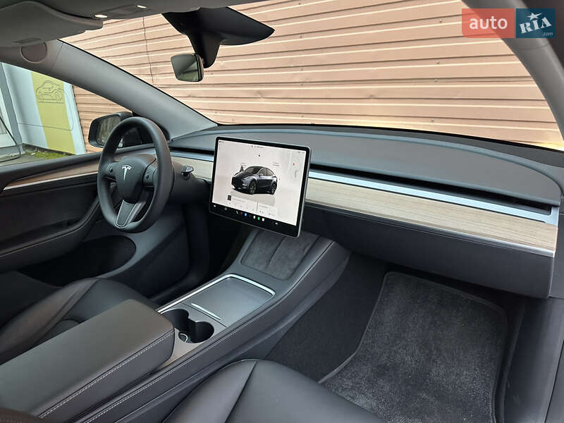 Внедорожник / Кроссовер Tesla Model Y 2024 в Киеве фото 14 Внедорожник / Кроссовер Tesla Model Y 2024 в Киеве