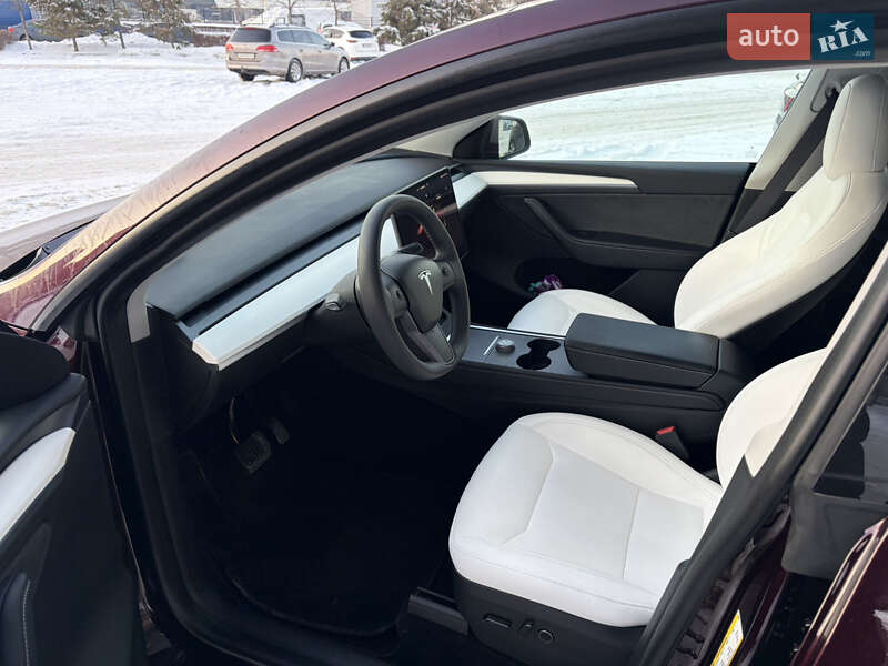 Позашляховик / Кросовер Tesla Model Y 2023 в Києві фото 10 Позашляховик / Кросовер Tesla Model Y 2023 в Києві