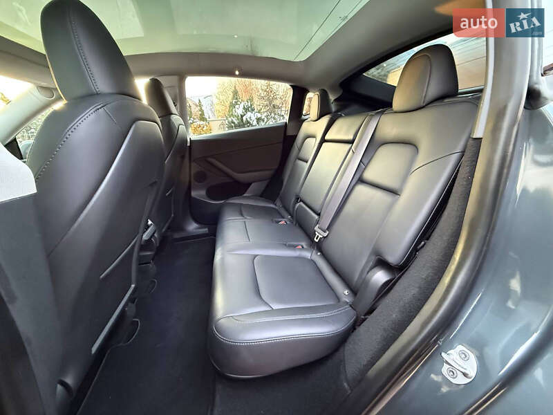 Внедорожник / Кроссовер Tesla Model Y 2023 в Днепре