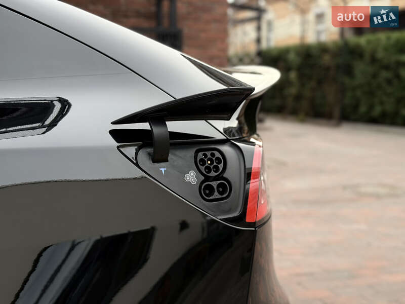 Позашляховик / Кросовер Tesla Model Y 2023 в Києві фото 21 Позашляховик / Кросовер Tesla Model Y 2023 в Києві