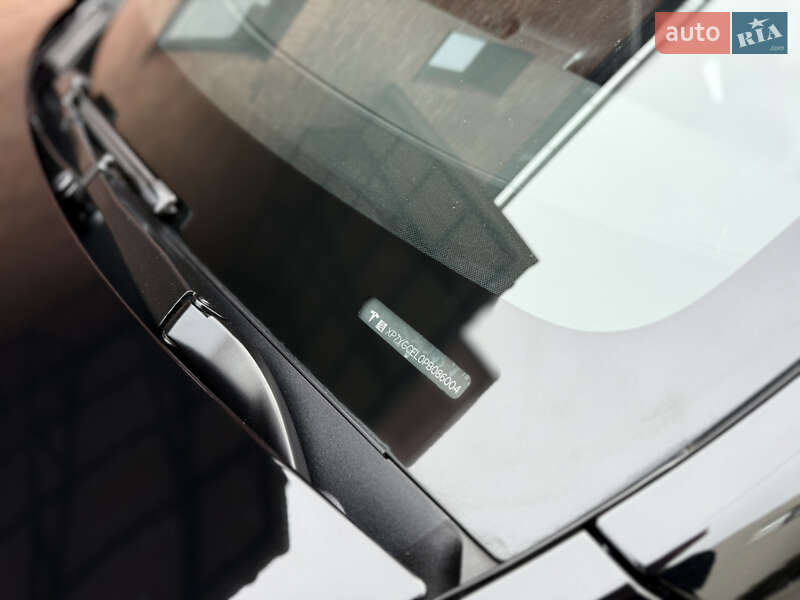 Позашляховик / Кросовер Tesla Model Y 2023 в Києві фото 26 Позашляховик / Кросовер Tesla Model Y 2023 в Києві
