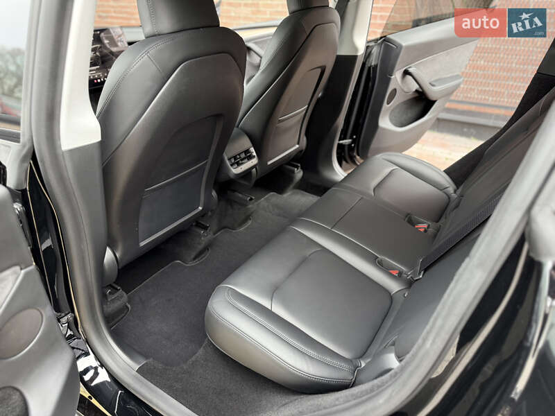 Позашляховик / Кросовер Tesla Model Y 2023 в Києві фото 43 Позашляховик / Кросовер Tesla Model Y 2023 в Києві