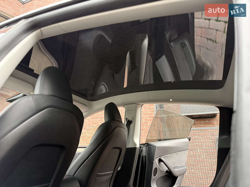 Позашляховик / Кросовер Tesla Model Y 2023 в Києві фото 42 Позашляховик / Кросовер Tesla Model Y 2023 в Києві