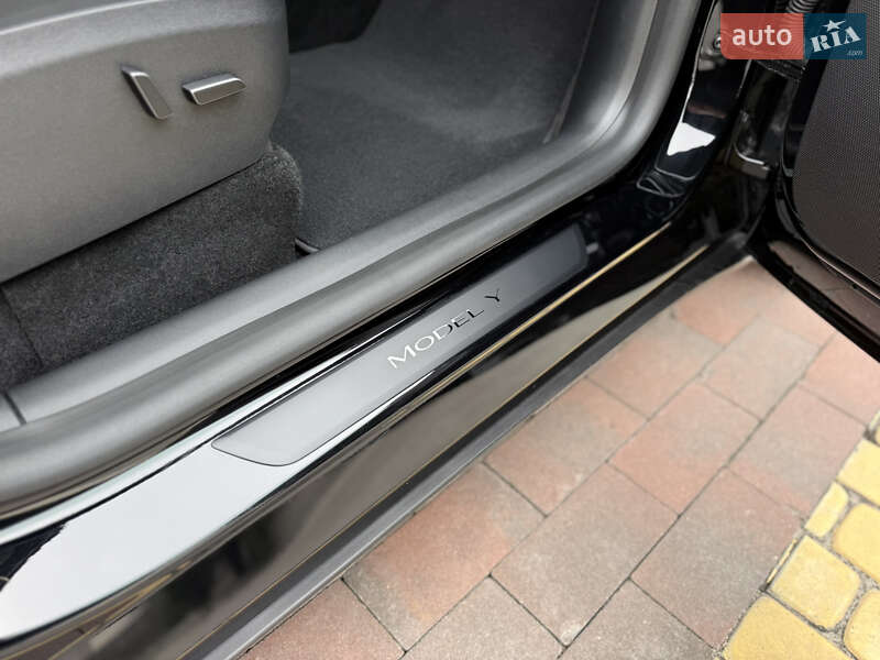 Позашляховик / Кросовер Tesla Model Y 2023 в Києві фото 52 Позашляховик / Кросовер Tesla Model Y 2023 в Києві