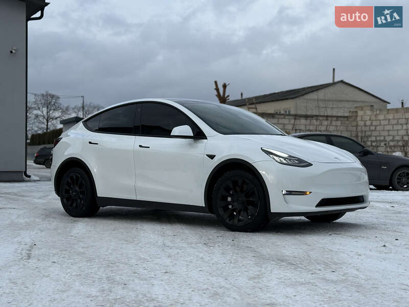 Внедорожник / Кроссовер Tesla Model Y 2022 в Киеве