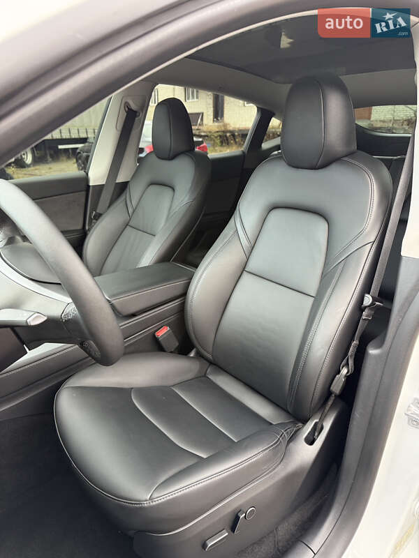 Внедорожник / Кроссовер Tesla Model Y 2022 в Киеве