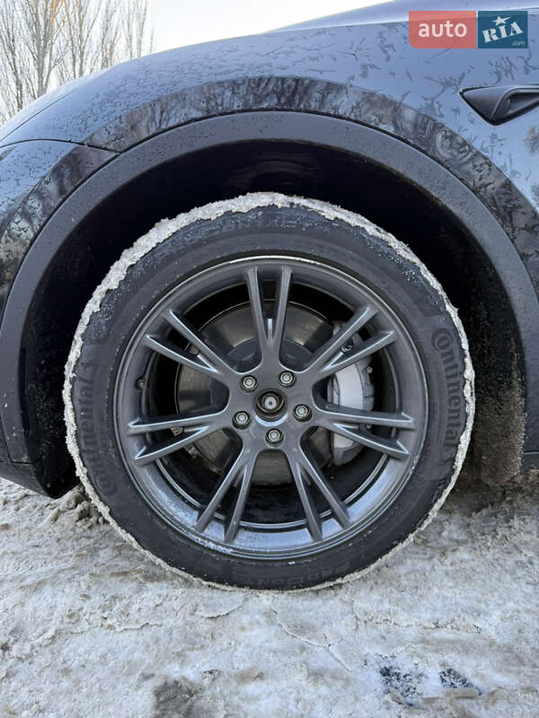 Позашляховик / Кросовер Tesla Model Y 2024 в Дніпрі фото 12 Позашляховик / Кросовер Tesla Model Y 2024 в Дніпрі