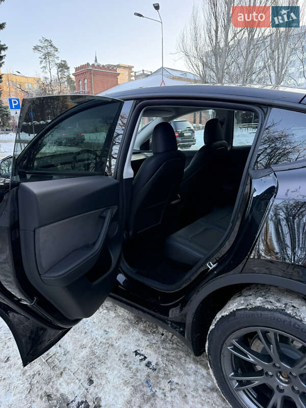 Позашляховик / Кросовер Tesla Model Y 2024 в Дніпрі фото 15 Позашляховик / Кросовер Tesla Model Y 2024 в Дніпрі
