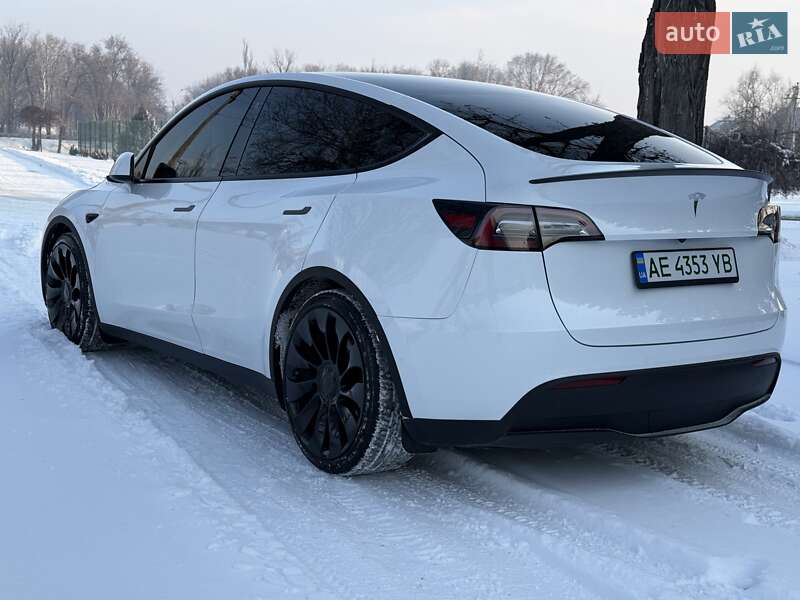 Позашляховик / Кросовер Tesla Model Y 2021 в Дніпрі