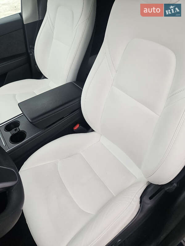 Позашляховик / Кросовер Tesla Model Y 2023 в Запоріжжі фото 9 Позашляховик / Кросовер Tesla Model Y 2023 в Запоріжжі