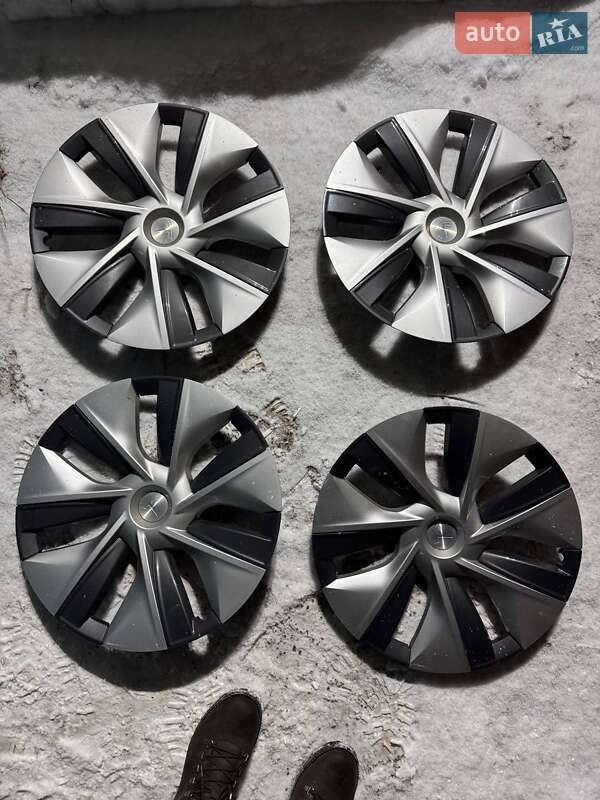 Позашляховик / Кросовер Tesla Model Y 2020 в Харкові фото 13 Позашляховик / Кросовер Tesla Model Y 2020 в Харкові