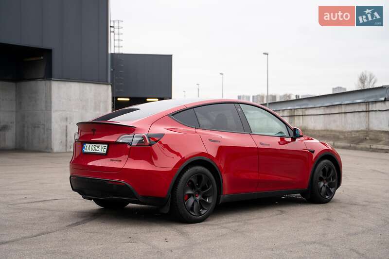 Внедорожник / Кроссовер Tesla Model Y 2023 в Киеве