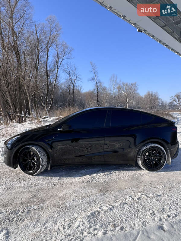 Внедорожник / Кроссовер Tesla Model Y 2023 в Львове