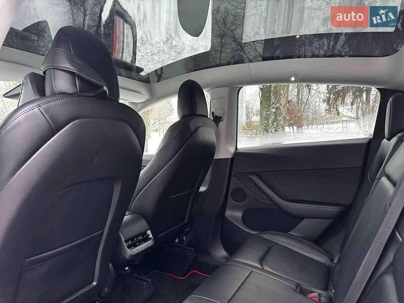 Позашляховик / Кросовер Tesla Model Y 2022 в Києві