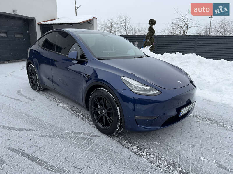 Внедорожник / Кроссовер Tesla Model Y 2022 в Ивано-Франковске