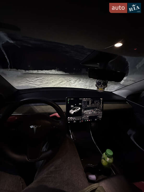Позашляховик / Кросовер Tesla Model Y 2021 в Борисполі