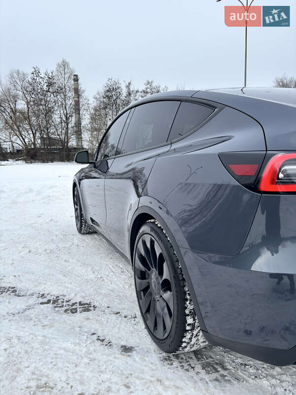 Позашляховик / Кросовер Tesla Model Y 2023 в Дніпрі фото 7 Позашляховик / Кросовер Tesla Model Y 2023 в Дніпрі