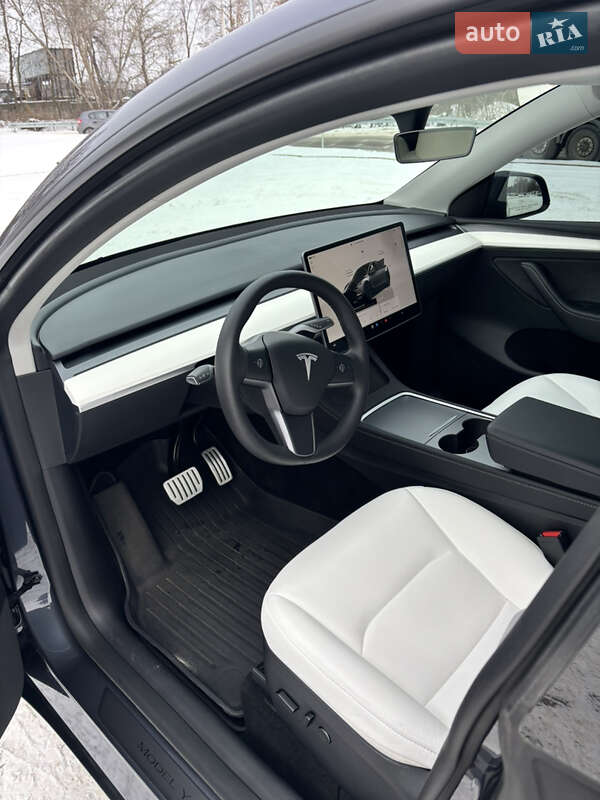 Позашляховик / Кросовер Tesla Model Y 2023 в Дніпрі фото 11 Позашляховик / Кросовер Tesla Model Y 2023 в Дніпрі