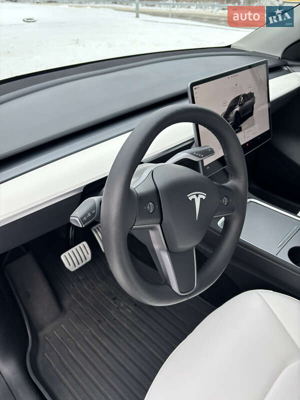 Позашляховик / Кросовер Tesla Model Y 2023 в Дніпрі фото 19 Позашляховик / Кросовер Tesla Model Y 2023 в Дніпрі