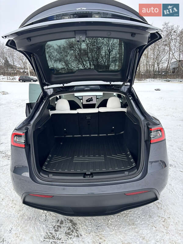 Позашляховик / Кросовер Tesla Model Y 2023 в Дніпрі фото 22 Позашляховик / Кросовер Tesla Model Y 2023 в Дніпрі