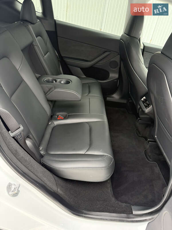 Внедорожник / Кроссовер Tesla Model Y 2023 в Днепре