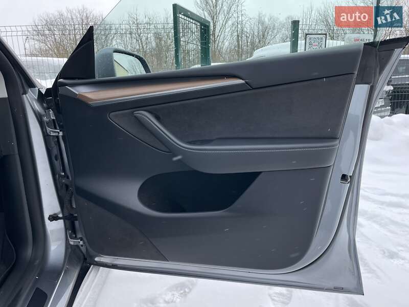 Внедорожник / Кроссовер Tesla Model Y 2024 в Бердичеве фото 35 Внедорожник / Кроссовер Tesla Model Y 2024 в Бердичеве