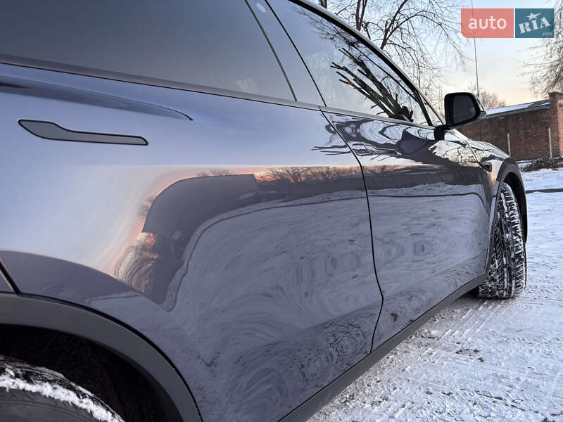 Позашляховик / Кросовер Tesla Model Y 2022 в Черкасах фото 5 Позашляховик / Кросовер Tesla Model Y 2022 в Черкасах