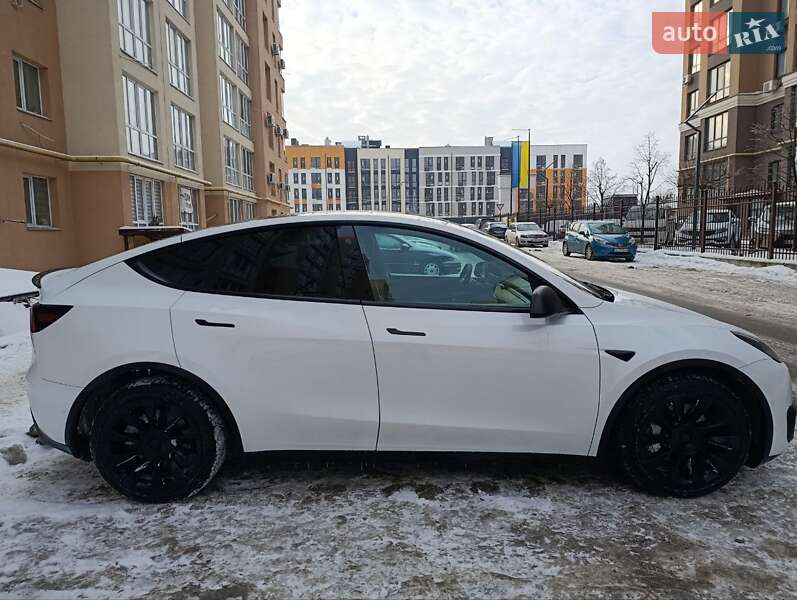Внедорожник / Кроссовер Tesla Model Y 2022 в Киеве фото 5 Внедорожник / Кроссовер Tesla Model Y 2022 в Киеве