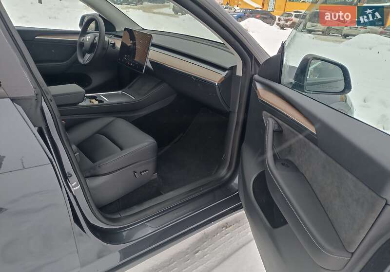 Позашляховик / Кросовер Tesla Model Y 2024 в Житомирі