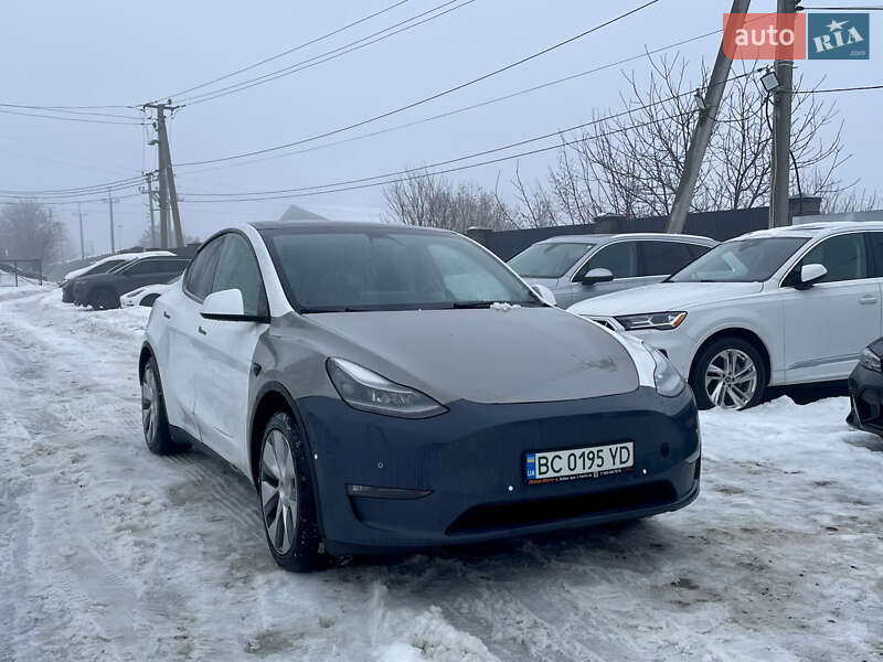 Позашляховик / Кросовер Tesla Model Y 2021 в Львові