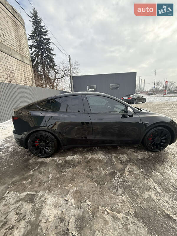 Позашляховик / Кросовер Tesla Model Y 2022 в Дніпрі
