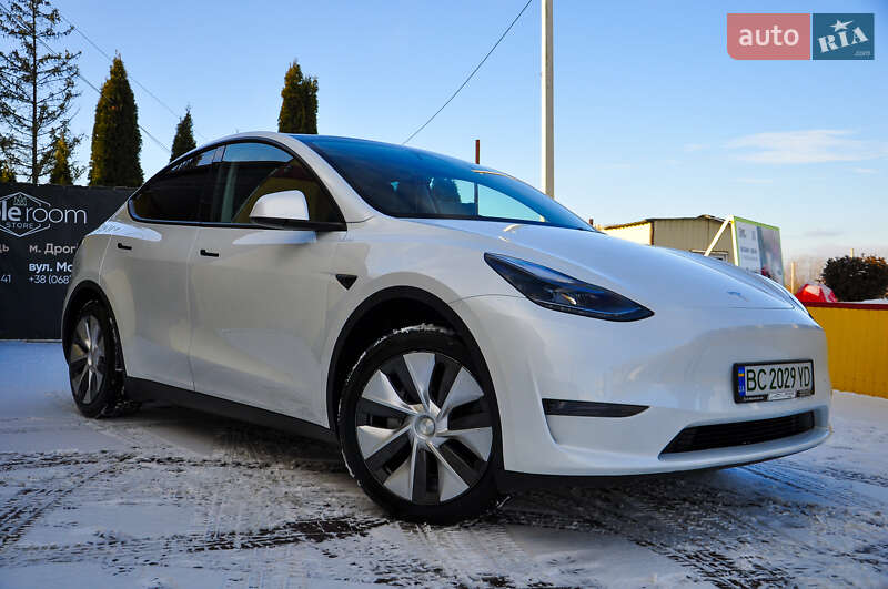 Позашляховик / Кросовер Tesla Model Y 2024 в Трускавці фото 8 Позашляховик / Кросовер Tesla Model Y 2024 в Трускавці