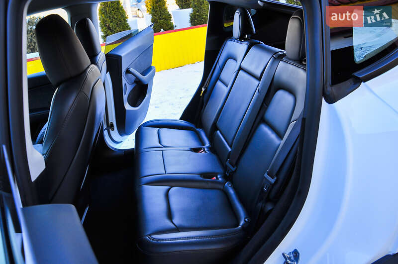 Позашляховик / Кросовер Tesla Model Y 2024 в Трускавці фото 38 Позашляховик / Кросовер Tesla Model Y 2024 в Трускавці