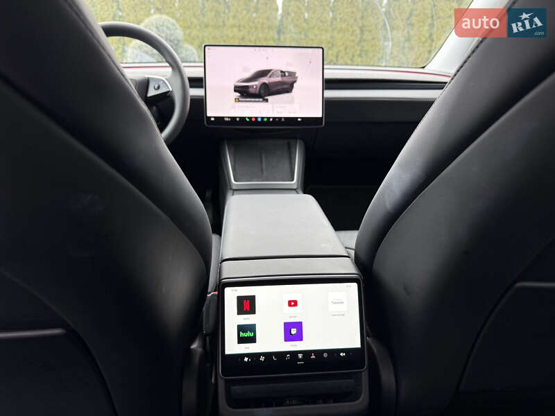 Позашляховик / Кросовер Tesla Model Y 2025 в Чернівцях