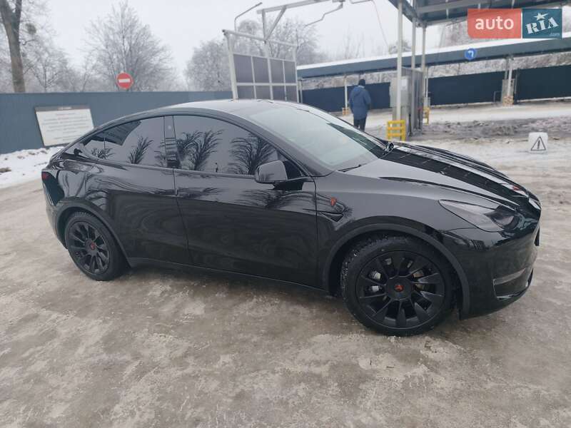 Внедорожник / Кроссовер Tesla Model Y 2021 в Киеве