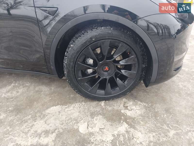 Внедорожник / Кроссовер Tesla Model Y 2021 в Киеве