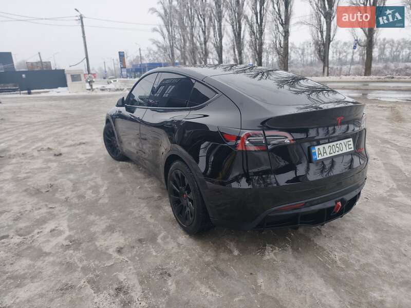 Внедорожник / Кроссовер Tesla Model Y 2021 в Киеве
