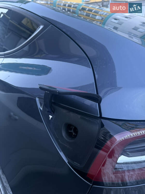Позашляховик / Кросовер Tesla Model Y 2023 в Києві
