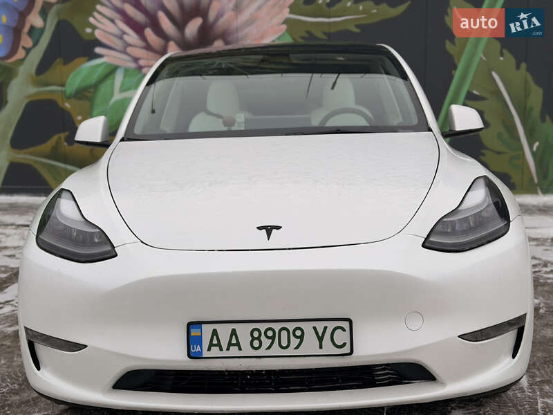 Внедорожник / Кроссовер Tesla Model Y 2023 в Киеве