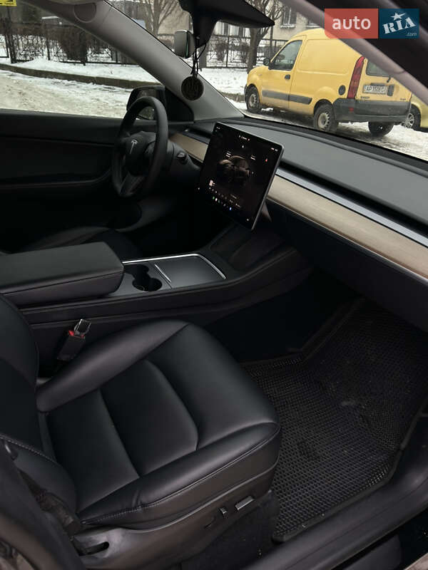 Позашляховик / Кросовер Tesla Model Y 2022 в Запоріжжі фото 17 Позашляховик / Кросовер Tesla Model Y 2022 в Запоріжжі