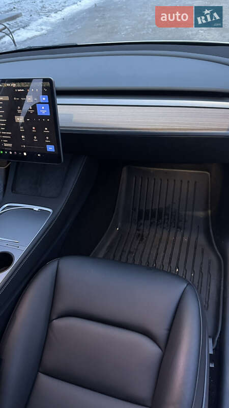 Внедорожник / Кроссовер Tesla Model Y 2024 в Кропивницком