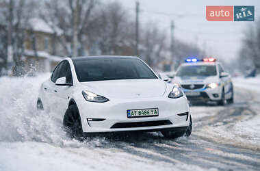 Внедорожник / Кроссовер Tesla Model Y 2021 в Ивано-Франковске