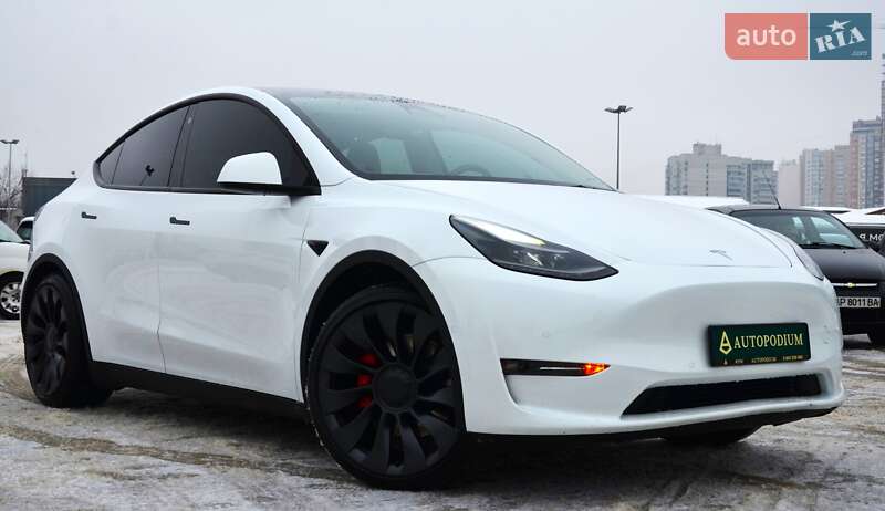 Позашляховик / Кросовер Tesla Model Y 2022 в Києві фото 17 Позашляховик / Кросовер Tesla Model Y 2022 в Києві
