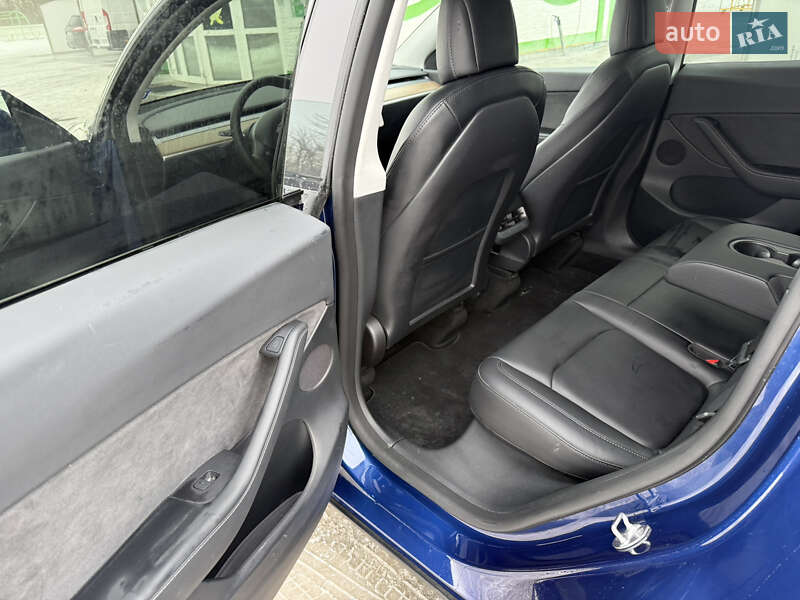 Позашляховик / Кросовер Tesla Model Y 2022 в Львові
