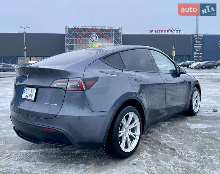 Внедорожник / Кроссовер Tesla Model Y 2023 в Киеве